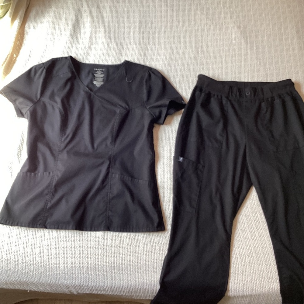 JAANUU Scrub Set